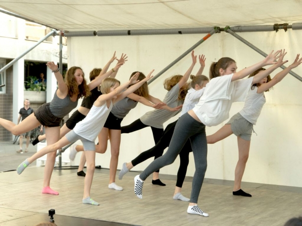 OLYMPUS DIGITAL CAMERA