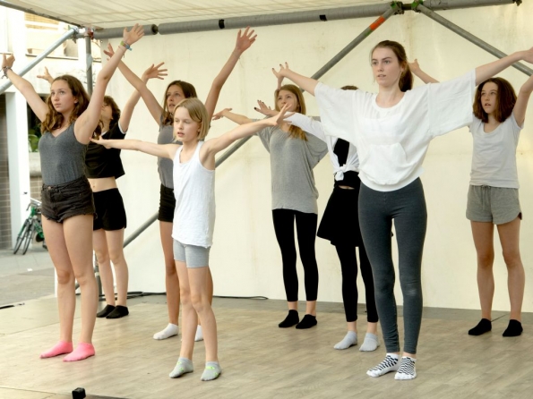 OLYMPUS DIGITAL CAMERA