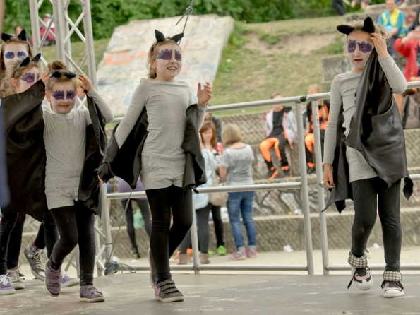 OLYMPUS DIGITAL CAMERA