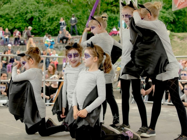 OLYMPUS DIGITAL CAMERA