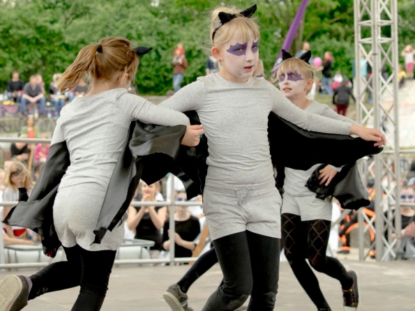 OLYMPUS DIGITAL CAMERA