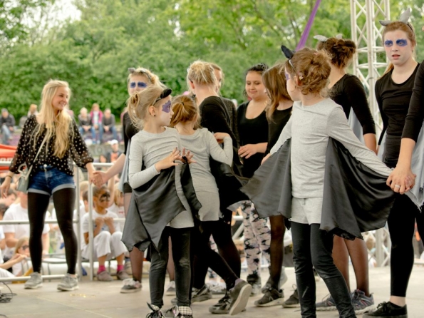 OLYMPUS DIGITAL CAMERA