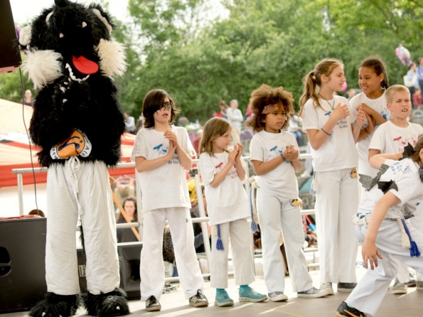 OLYMPUS DIGITAL CAMERA