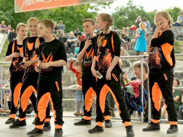 OLYMPUS DIGITAL CAMERA