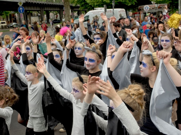 OLYMPUS DIGITAL CAMERA