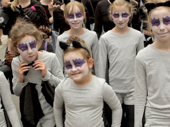 OLYMPUS DIGITAL CAMERA