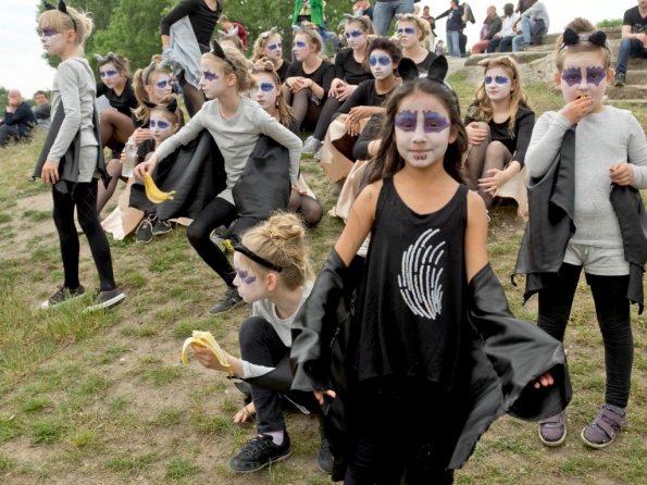 OLYMPUS DIGITAL CAMERA