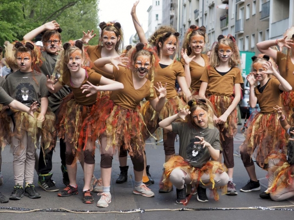 OLYMPUS DIGITAL CAMERA