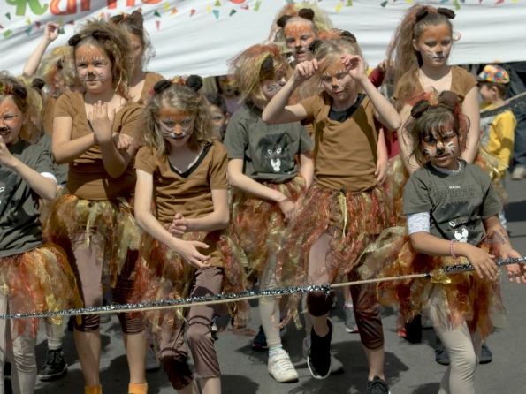 OLYMPUS DIGITAL CAMERA