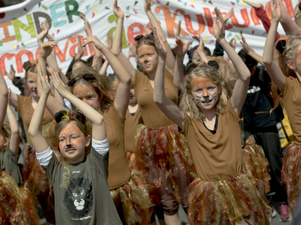 OLYMPUS DIGITAL CAMERA