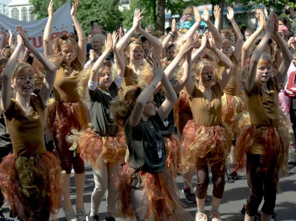 OLYMPUS DIGITAL CAMERA