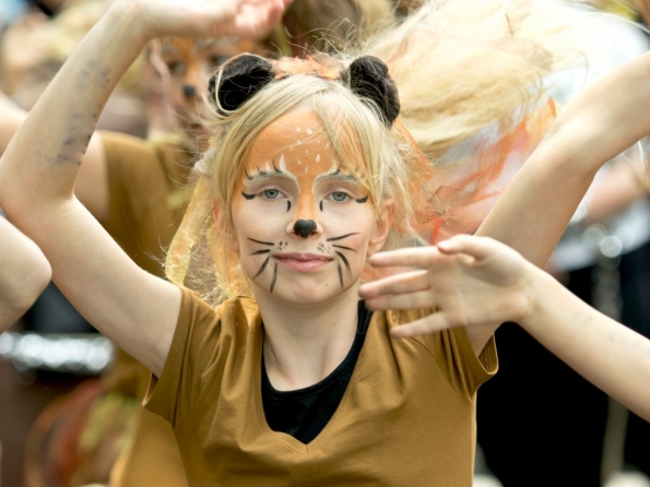 OLYMPUS DIGITAL CAMERA