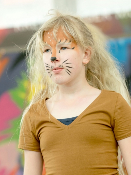 OLYMPUS DIGITAL CAMERA