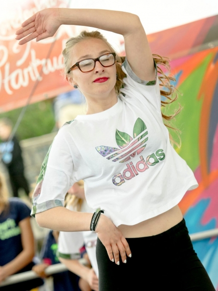 OLYMPUS DIGITAL CAMERA